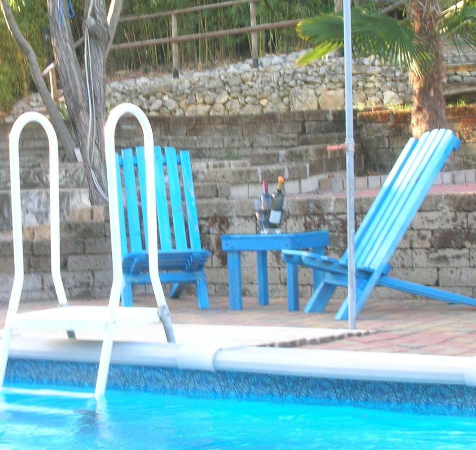 Brojo Hill Bed & Breakfast Longare Dış mekan fotoğraf