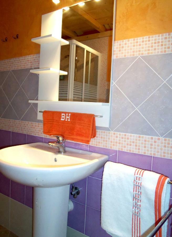 Brojo Hill Bed & Breakfast Longare Dış mekan fotoğraf