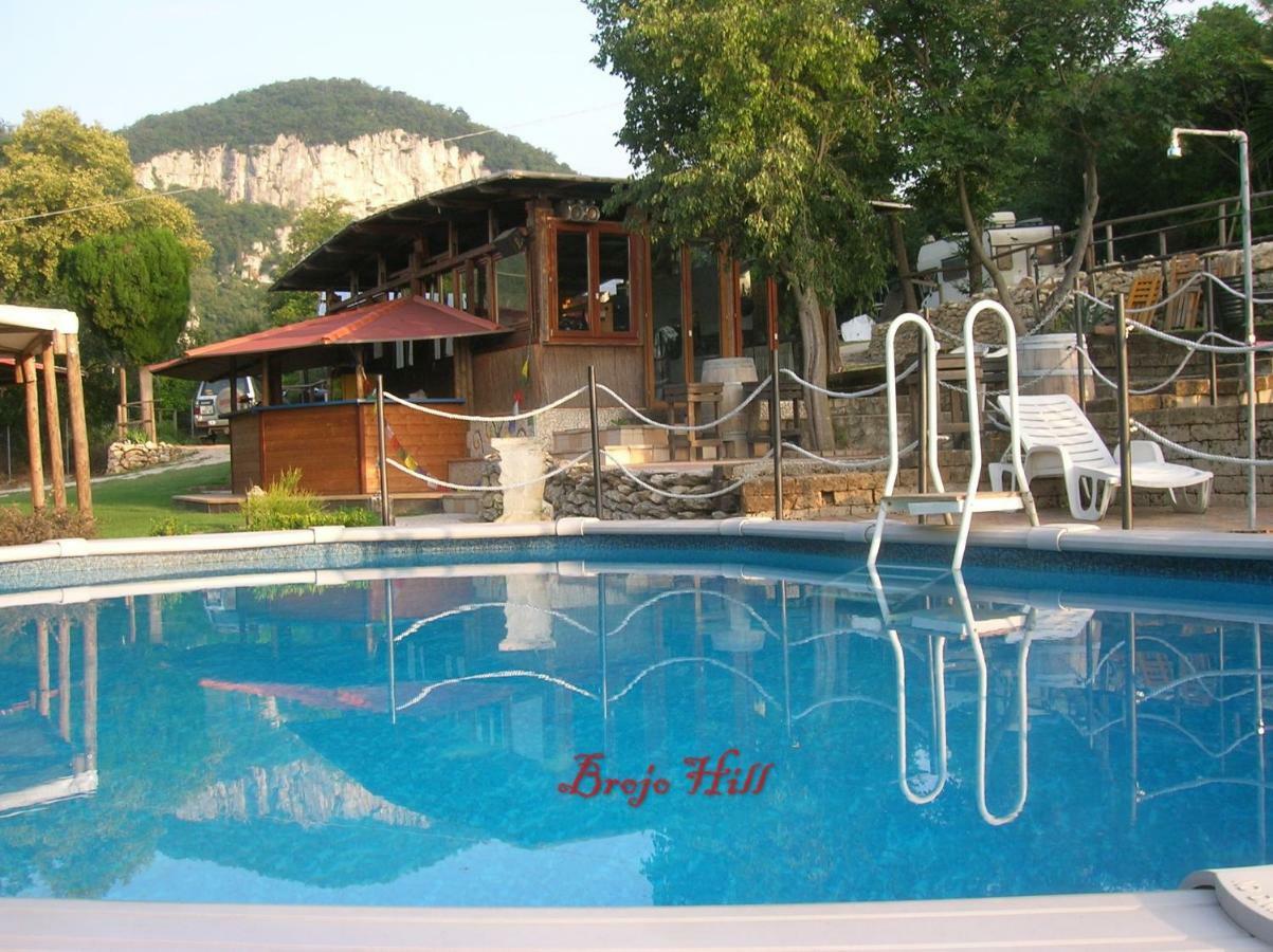 Brojo Hill Bed & Breakfast Longare Dış mekan fotoğraf